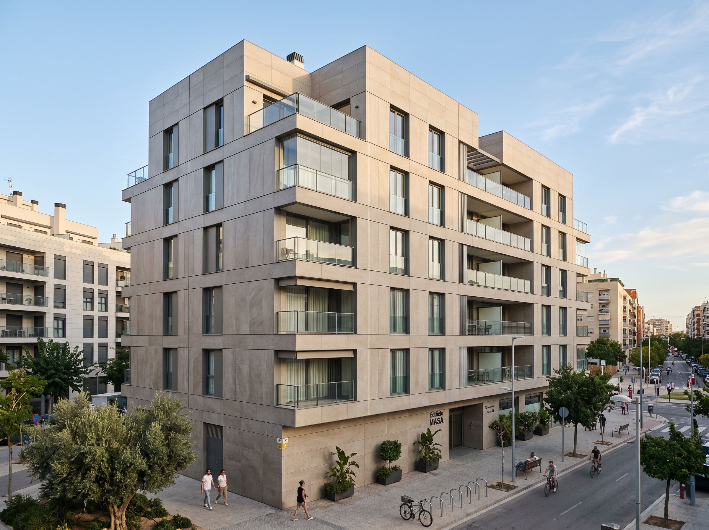 Fachada ventilada cerámica Sistema Masa Porcelánico de gran formato en comunidad residencial española contemporánea